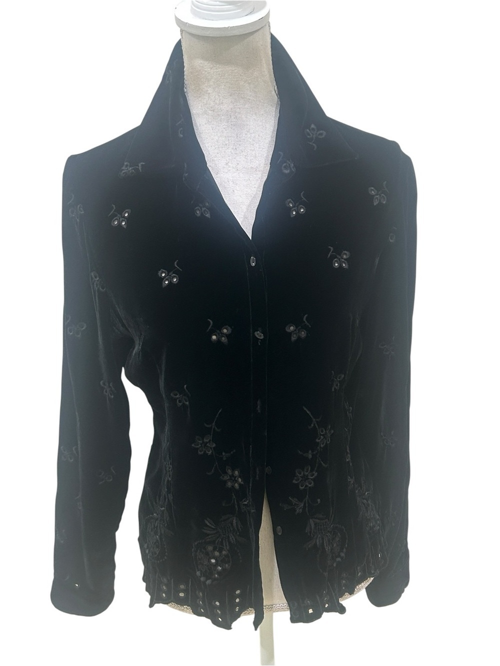 Eci NY black Velvet Embroidered eyelet lace cutouts Button-Front shirt medium
